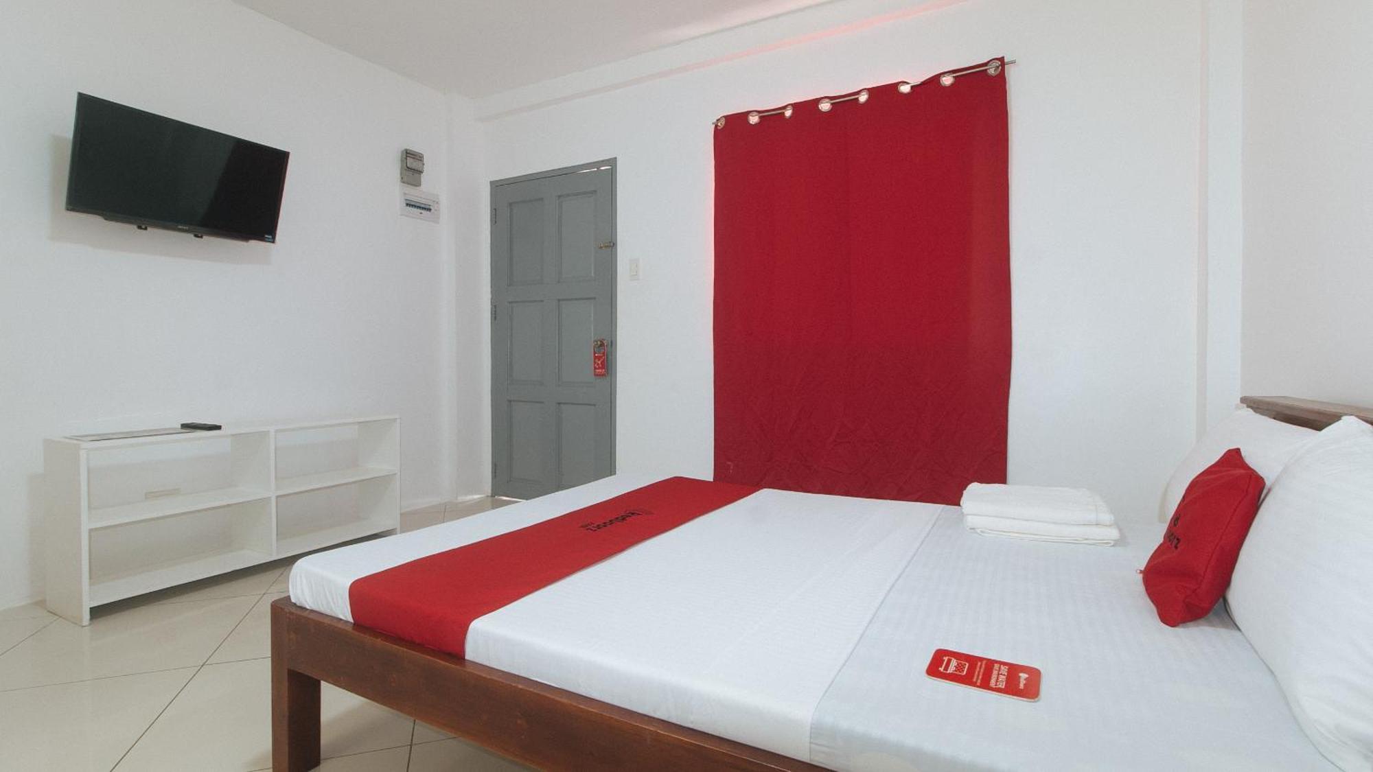 Reddoorz At Fat J Apartelle Mactan Cebú Exterior foto