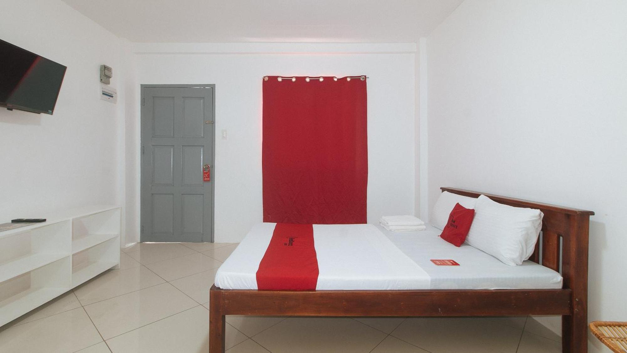 Reddoorz At Fat J Apartelle Mactan Cebú Exterior foto