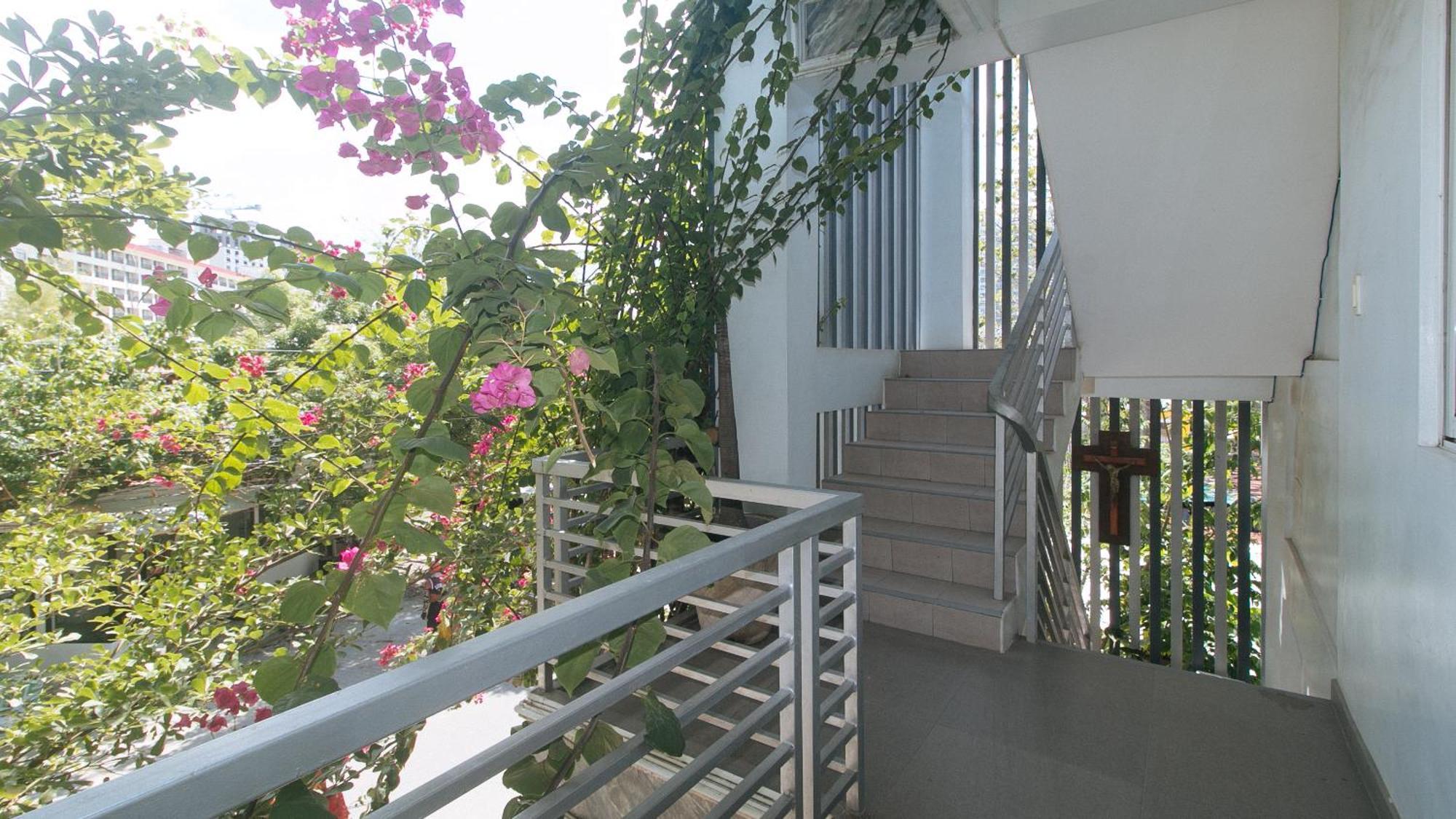 Reddoorz At Fat J Apartelle Mactan Cebú Exterior foto