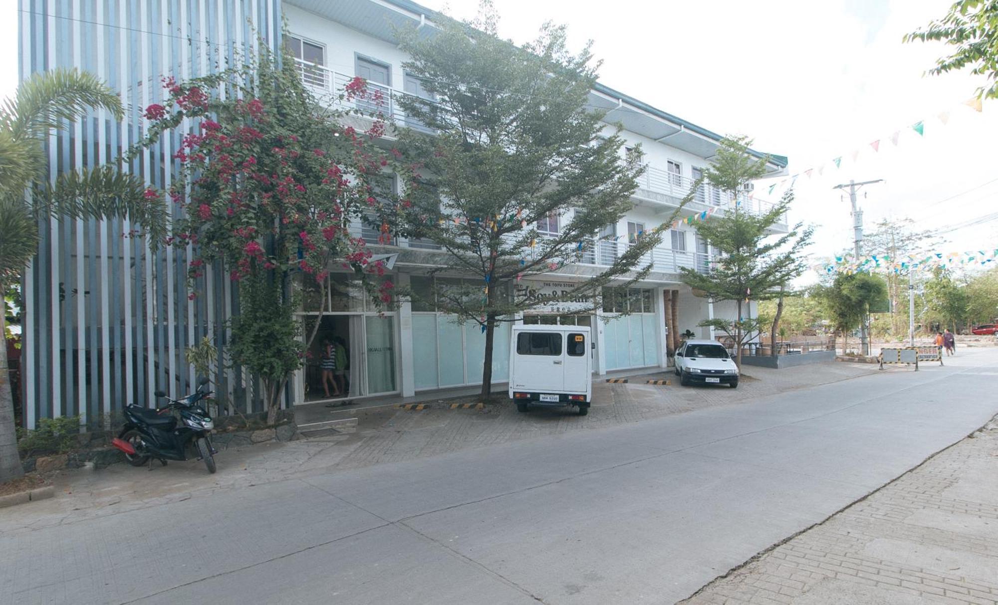 Reddoorz At Fat J Apartelle Mactan Cebú Exterior foto